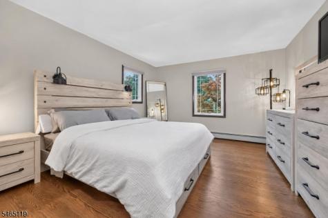 21 Alexandra Road Roxbury NJ 07850