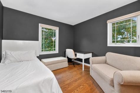 21 Alexandra Road Roxbury NJ 07850