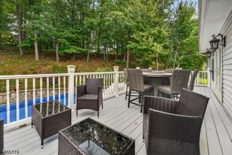 21 Alexandra Road Roxbury NJ 07850