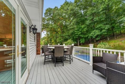 21 Alexandra Road Roxbury NJ 07850