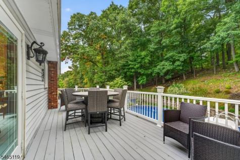21 Alexandra Road Roxbury NJ 07850