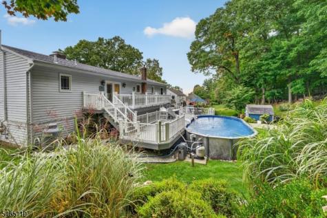 21 Alexandra Road Roxbury NJ 07850