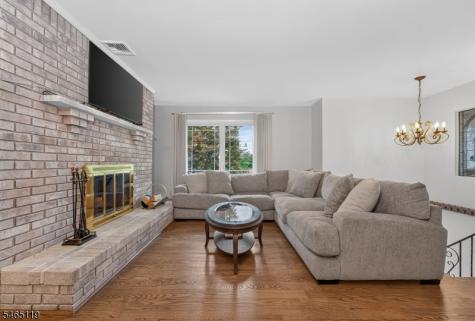 21 Alexandra Road Roxbury NJ 07850
