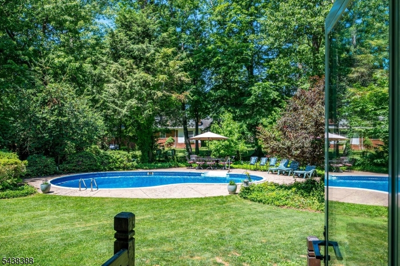 9 Clive Hills Road Edison NJ 08820
