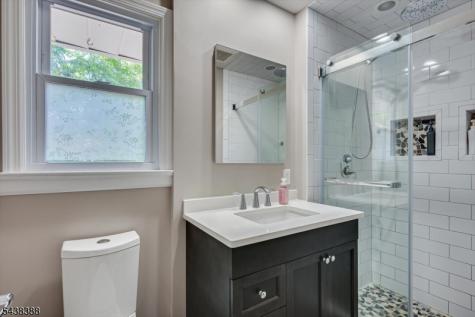 9 Clive Hills Road Edison NJ 08820