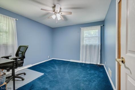 9 Clive Hills Road Edison NJ 08820