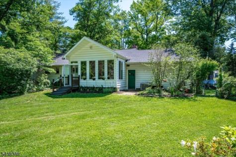 9 Clive Hills Road Edison NJ 08820