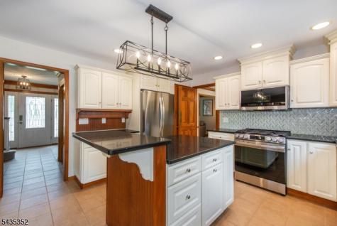 28 Kingswood Court Montgomery NJ 08502