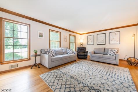 28 Kingswood Court Montgomery NJ 08502