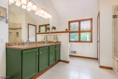 28 Kingswood Court Montgomery NJ 08502