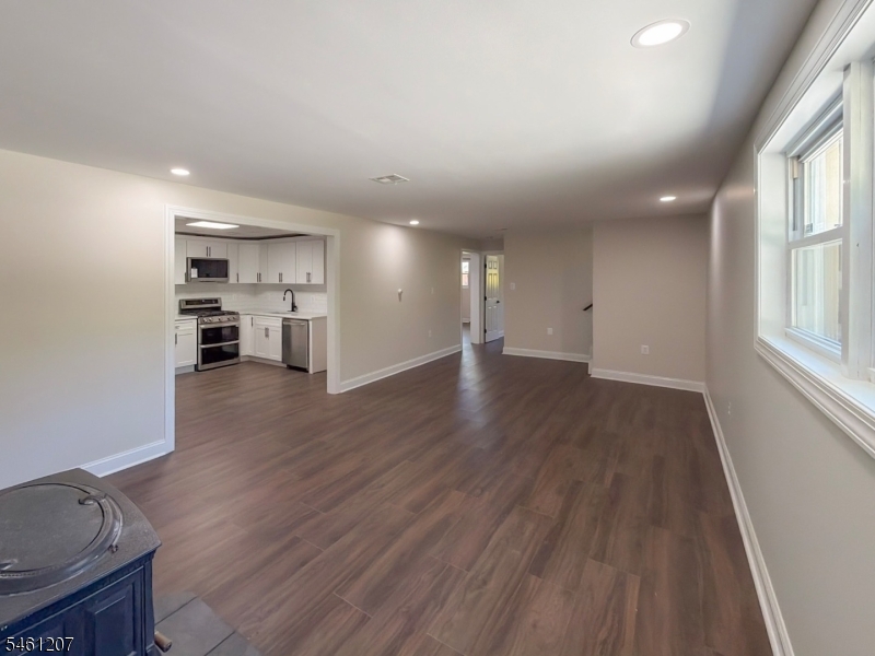 8 Woodland Drive Washington NJ 07853