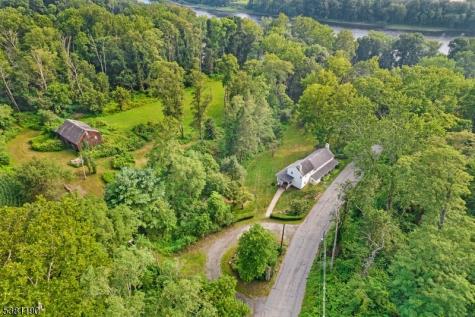 22 Walnut Road Knowlton NJ 07832
