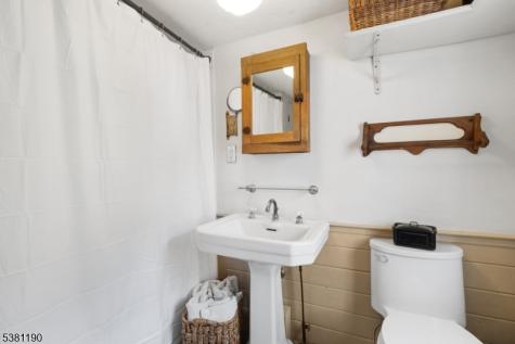 22 Walnut Road Knowlton NJ 07832