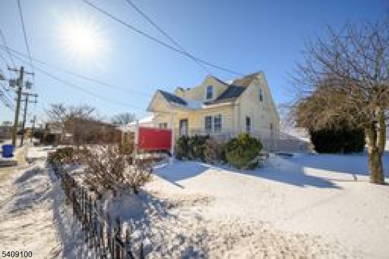 279 Amboy Avenue Woodbridge NJ 07095
