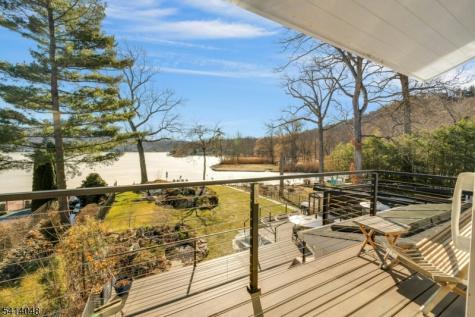586 W Shore Trail Sparta NJ 07871