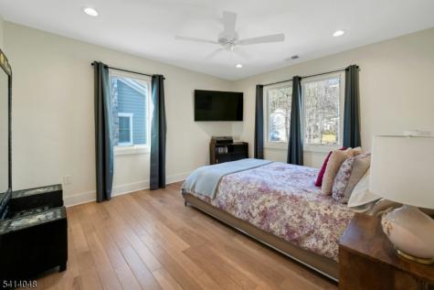 586 W Shore Trail Sparta NJ 07871