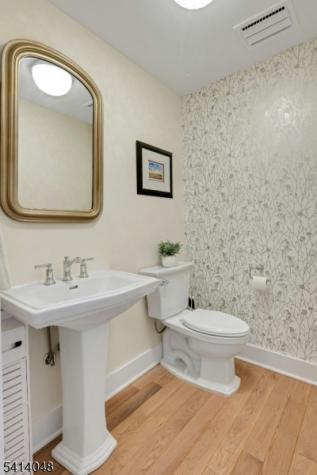 586 W Shore Trail Sparta NJ 07871