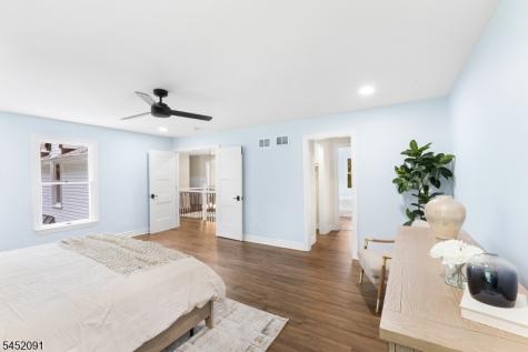 31 Warren Cutting Chester NJ 07930