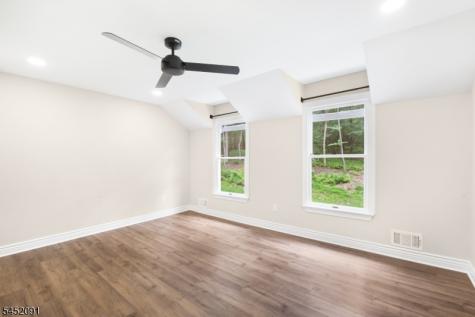 31 Warren Cutting Chester NJ 07930