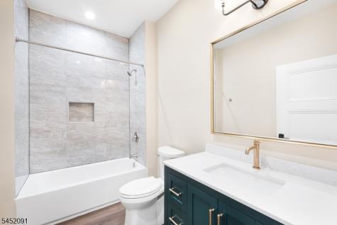 31 Warren Cutting Chester NJ 07930
