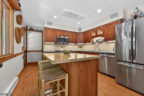 616 Woodglen Road Lebanon NJ 08826