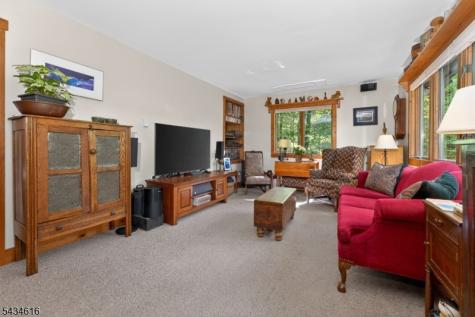 616 Woodglen Road Lebanon NJ 08826