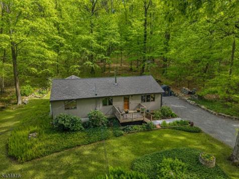 616 Woodglen Road Lebanon NJ 08826