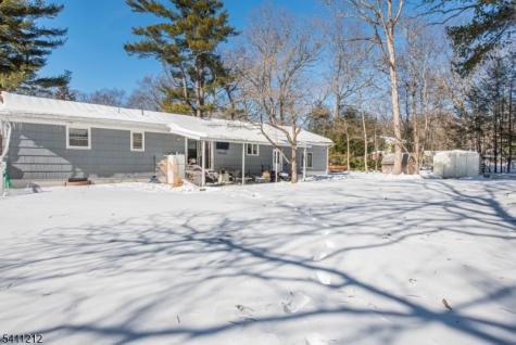38 Fremont Terrace West Milford NJ 07438