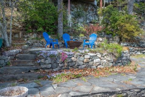 106 Demarest Road Bloomingdale NJ 07403