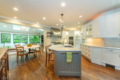 324 Morris Avenue Mountain Lakes NJ 07046