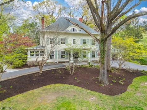 324 Morris Avenue Mountain Lakes NJ 07046