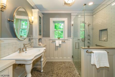 324 Morris Avenue Mountain Lakes NJ 07046