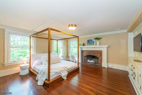 324 Morris Avenue Mountain Lakes NJ 07046