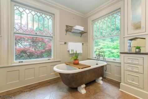 324 Morris Avenue Mountain Lakes NJ 07046