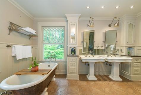 324 Morris Avenue Mountain Lakes NJ 07046