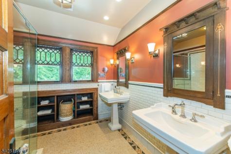 324 Morris Avenue Mountain Lakes NJ 07046
