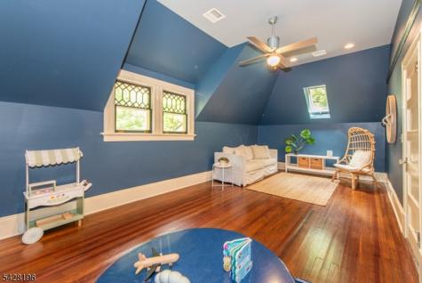 324 Morris Avenue Mountain Lakes NJ 07046