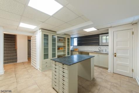 324 Morris Avenue Mountain Lakes NJ 07046