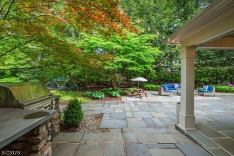 324 Morris Avenue Mountain Lakes NJ 07046