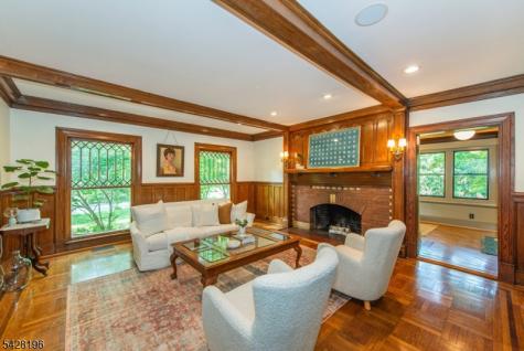 324 Morris Avenue Mountain Lakes NJ 07046