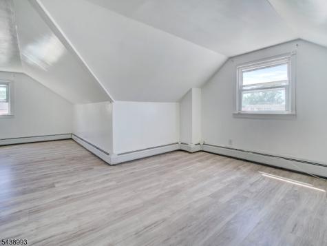 19 Jonquil Circle Woodbridge NJ 08863