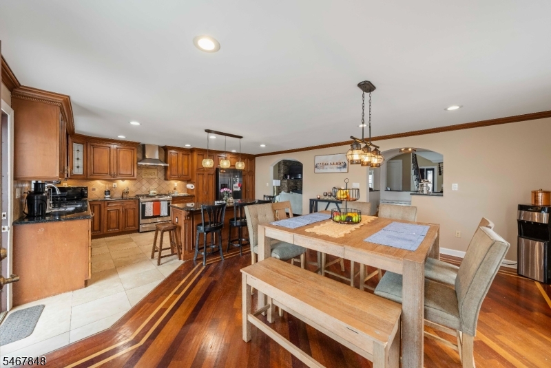 664 Teneyck Avenue Lyndhurst NJ 07071