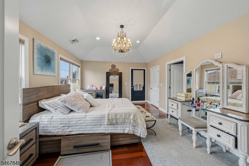 664 Teneyck Avenue Lyndhurst NJ 07071