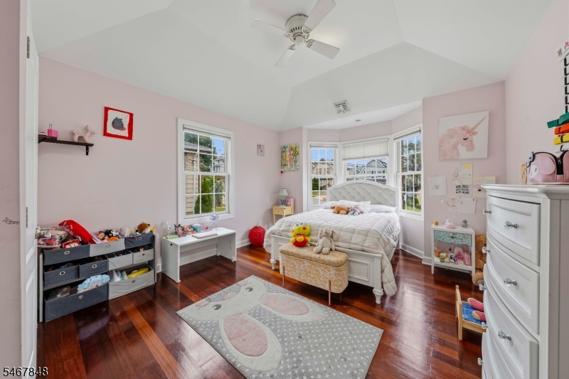 664 Teneyck Avenue Lyndhurst NJ 07071