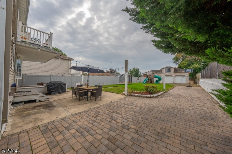 664 Teneyck Avenue Lyndhurst NJ 07071