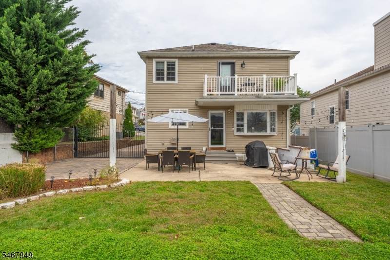 664 Teneyck Avenue Lyndhurst NJ 07071