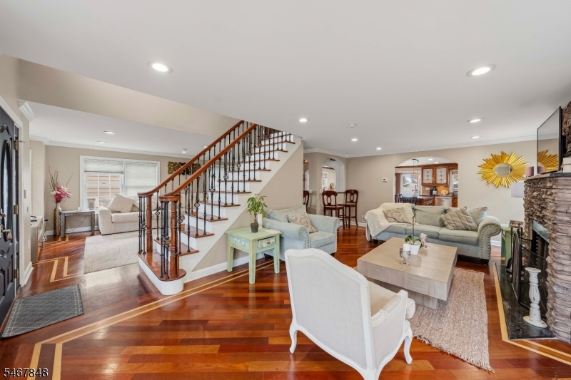 664 Teneyck Avenue Lyndhurst NJ 07071