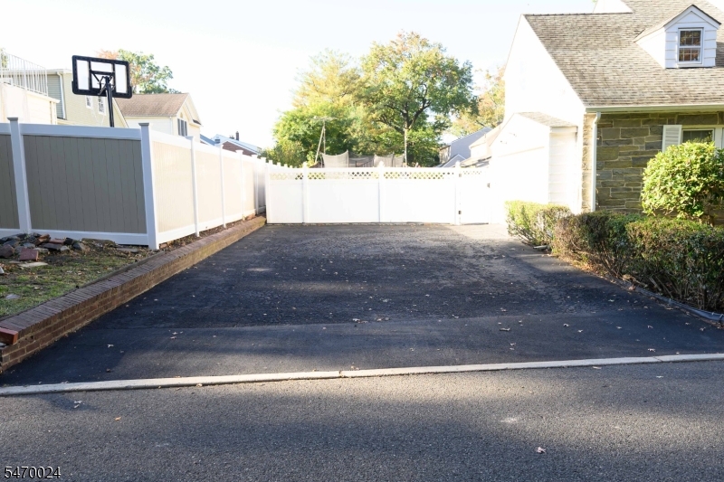 736 Lynmar Way Union NJ 07083