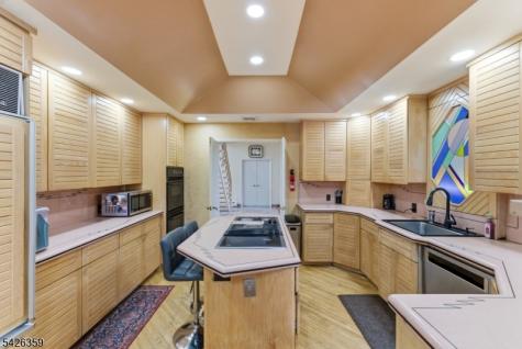 36 Fox Ledge Road Kinnelon NJ 07405