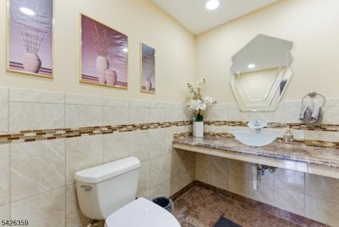 36 Fox Ledge Road Kinnelon NJ 07405